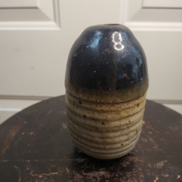 Mid Century Modern Wabisabi Signed Hand Thrown Ceramic Vase - Picture 2 of 13